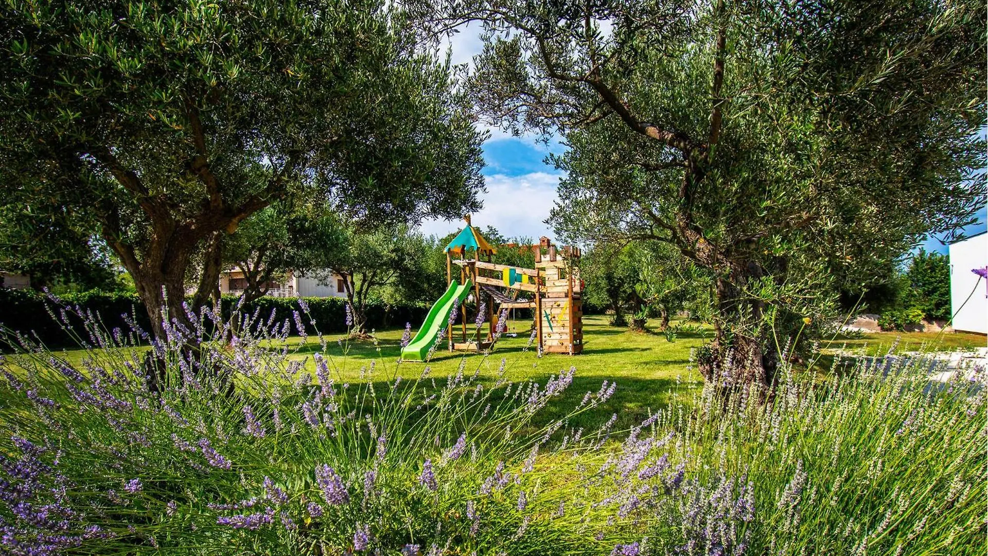 Holiday home 4 Bedroom Stunning Home In Rakalj Croatia